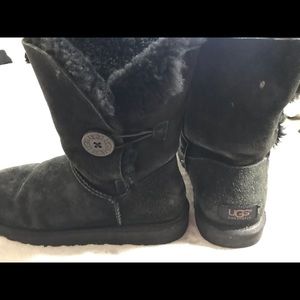 Ugg Bailey boots- black 9